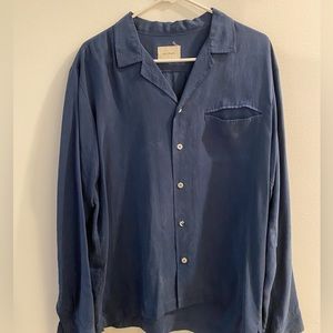 Basic rights cotton button down